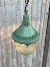 Groene bol lamp Industrieel stijl in Ribbelglas en metaal,