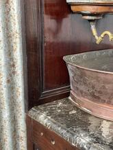 style 18th century cabinet