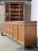 Antieke winkel toonbank, Frankrijk 20e eeuws Antiek stijl in hout en glas, Frankrijk 20e eeuws