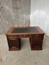 Bureau Antiek stijl in Hout en leer,