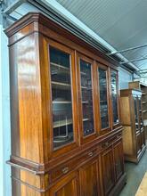 Antiek style Cupboard