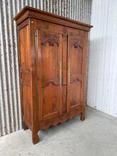 Kast Antiek stijl in hout en ijzer,