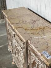 Kast Antiek stijl in hout en marmer,