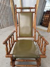 Schommelstoel Antiek stijl in Hout en leer, nederland midcentury