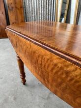 Uitschuifbare eetkamertafel ovaal Antiek stijl in Hout, Europa 20e eeuw