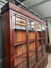 Winkelkast  Antiek stijl in Hout en glas ,