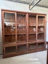 Winkelkast  Antiek stijl in hout en glas, Europa