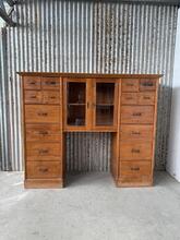 Winkelkast Antieke grenen stijl in Hout en glas , Europa 20e eeuws