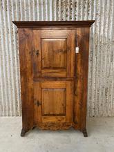 Antieke kast Antiek stijl in Hout,