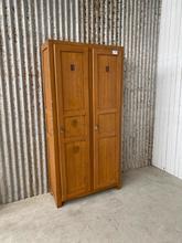 Antieke kast Antiek stijl in hout,