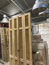 Antieke luiken Antiek stijl in hout,