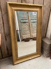 Antieke spiegel Antiek stijl in hout en glas, Europa 20-eeuw