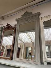 Antieke spiegel Antiek stijl in hout en glas, Europa 20-eeuw