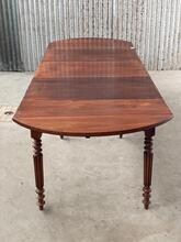 Antieke uitschuiftafel  stijl in Hout ,