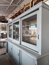 Winkelkast Antiek stijl in hout en glas , 20e eeuw