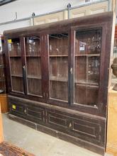 Antieke winkelkast Antiek stijl in Hout en glas,