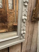 Antieke witte spiegel Antiek stijl in Hout en glas, Europa 20-eeuw