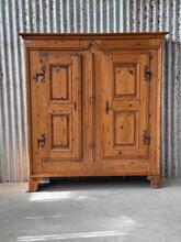 Antique style Cabinet in wood