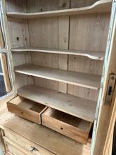 Antique style Cabinet in pine and glass