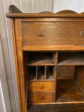 Antique style Antique cabinet in Wood