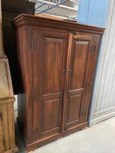 Antique style Antique cabinet in Wood