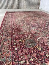 Antique style Carpet in wool