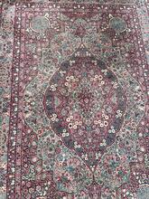 Antique style Carpet in wool