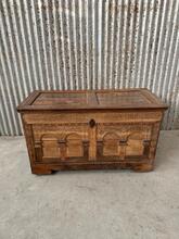 Antique style Chest in Wood oak