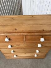 Antique style Chest of drawers in hout, England 20-century