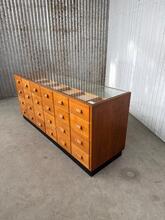 Antique style Counter  in wood and glass, Europa