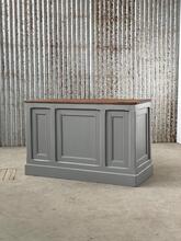 style Antique counter desk in Wood