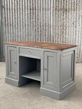 style Antique counter desk in Wood