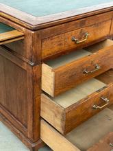 Antique style Antique desk in oak wood