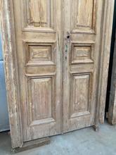 Antique style Antique doors in Wood