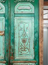 Antique style Doors in frame in Wood 20e eeuw