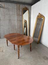Antique style Extendable dining table in Wood, Europe 20th Century