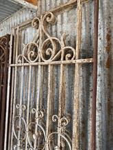 Antique style Antique fence in iron