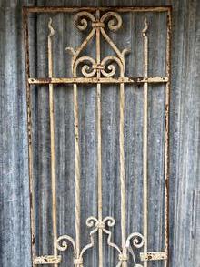 Antique style Antique iron fence 1x in Iron
