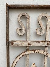 Antique iron fence Antiek stijl in ijzer,