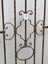 Antique style Antique iron fences 7x in Iron