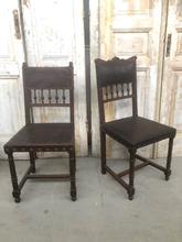 Antique style Antique leather chairs in Wood and leather