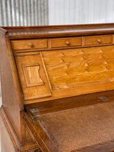 style Antique secretary in Wood