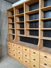 Antique style Shopcabinet in Wood pine, Europe 20e eeuw