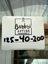 Antique style Shopcabinet in wood and glass