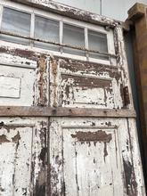 Antique style Antique single white door in Wood