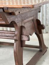 style Antique table in Wood