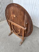 Antique style Table in wood, Europa