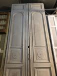 Antique style Antique white doors in Wood