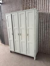 Antique style Wooden locker cabinet in Wood