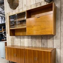 Design style Design wall unit in wood and glass